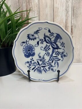 5 3/8” Soup/Fruit Bowl Vintage Blue Danube